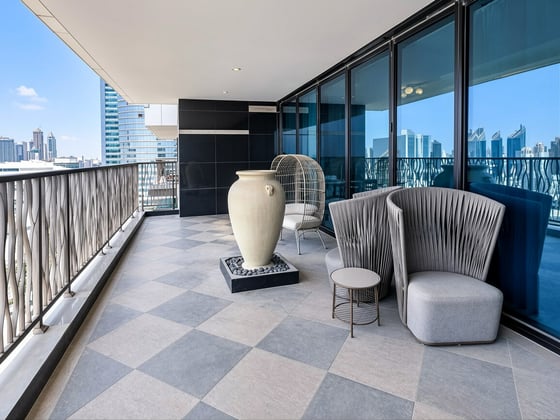 Upgraded Penthouse | Stunning Views....., picture 2