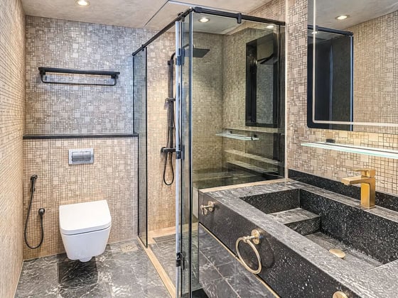 Upgraded Penthouse | Stunning Views....., picture 7