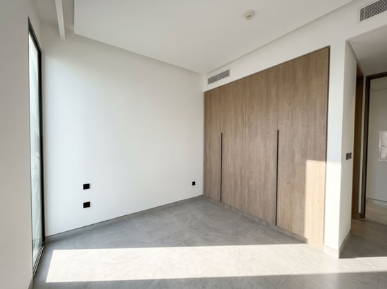 Spacious Layout | Landscaped Garden | Unfurnished, picture 15
