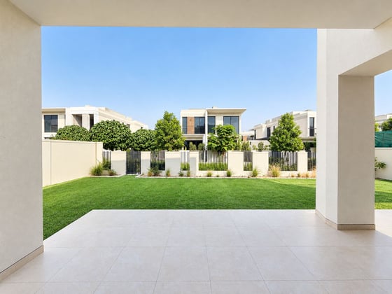 Spacious Layout | Landscaped Garden | Unfurnished, picture 10