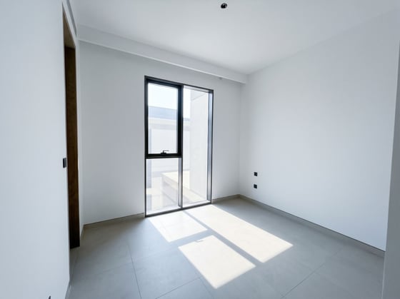 Spacious Layout | Landscaped Garden | Unfurnished, picture 21
