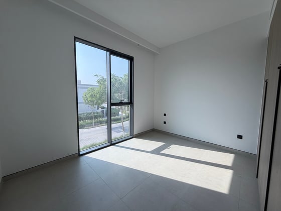 Spacious Layout | Landscaped Garden | Unfurnished, picture 17