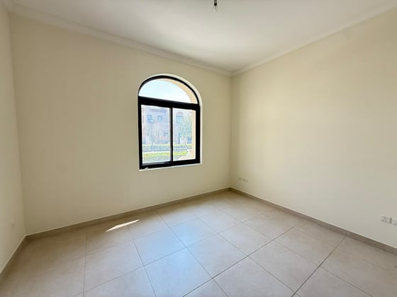 HOT Property| Negotiable| 5Beds |VOT |Close to Park, picture 11