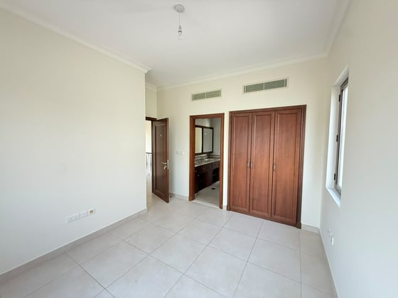 HOT Property| Negotiable| 5Beds |VOT |Close to Park, picture 6