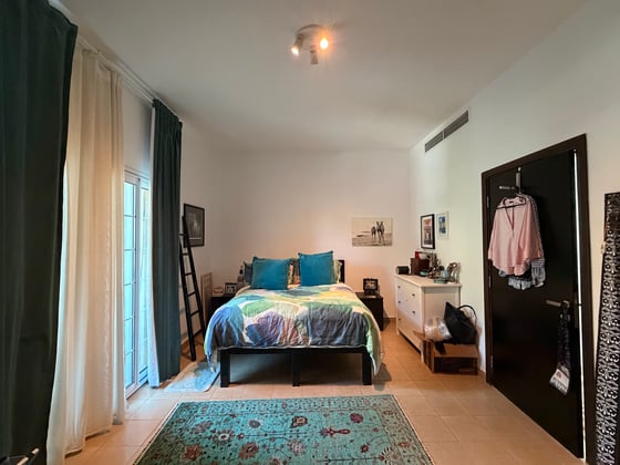 Renovation Potential | Great Location | Rare Find, picture 8