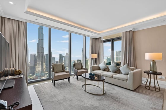 A 3-bedroom apartment in Address Fountain Views 3, Downtown, picture 1