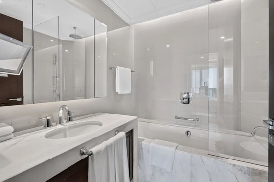 A luminous 3-bed apartment in Address Fountain Views Tower 3, picture 12