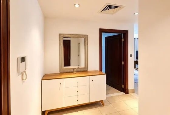 Spacious | Burj Khalifa View | Rented Unit, picture 8