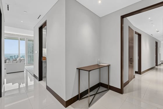 A beautiful 4-bedroom apartment in Address Sky View Tower 2, picture 17