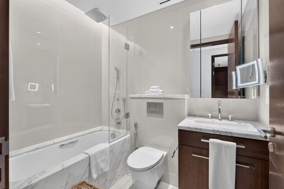 A beautiful 4-bedroom apartment in Address Sky View Tower 2, picture 14