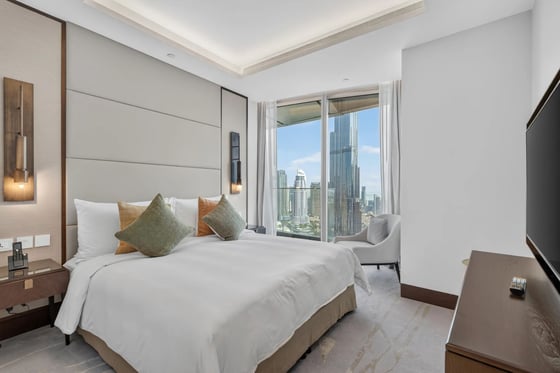 A furnished 4-bed home in Address Sky View Tower 2, Downtown, picture 2