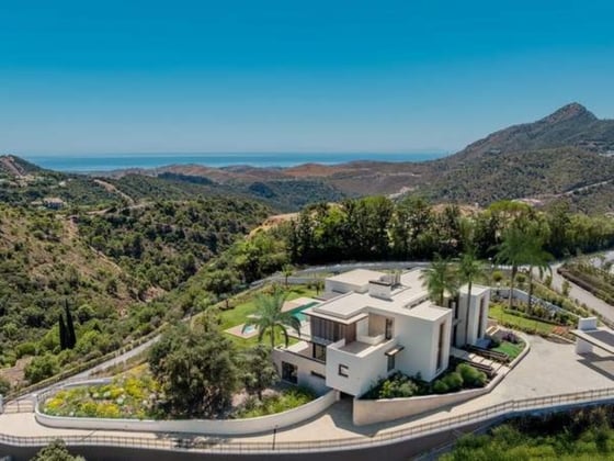 Brand-new contemporary villa with sea views in La Zagaleta, picture 23