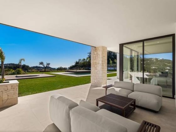 Brand-new contemporary villa with sea views in La Zagaleta, picture 3