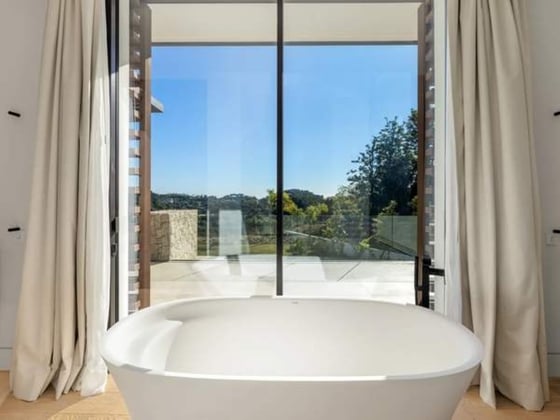 Brand-new contemporary villa with sea views in La Zagaleta, picture 18