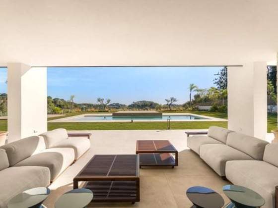 Brand-new contemporary villa with sea views in La Zagaleta, picture 2
