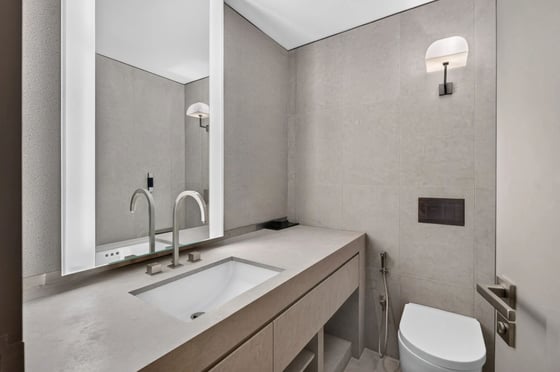 Elegant 2-bed apartment in Downtown's Armani Residences, picture 18