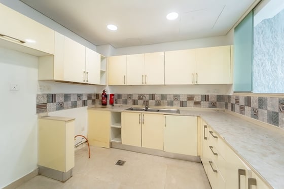 Spacious | Vacant | Golf Community......, picture 7