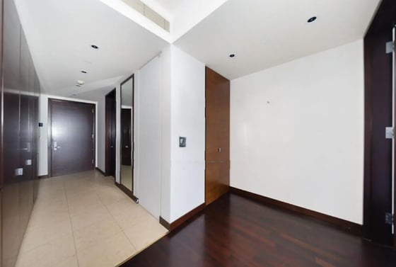 Full Fountain View | Spacious Layout | Vacant, picture 11