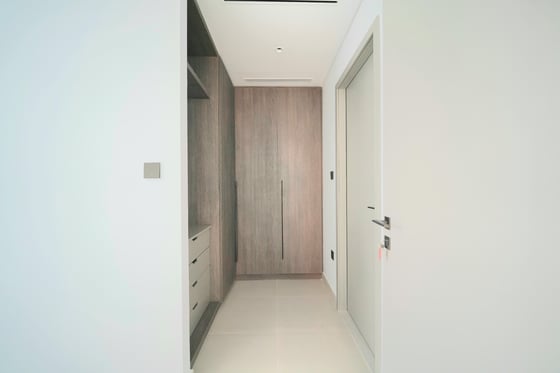 View Today  | Close to Park | Vacant on Transfer, picture 10