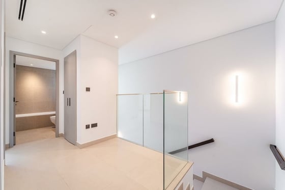 View Today  | Close to Park | Vacant on Transfer, picture 7