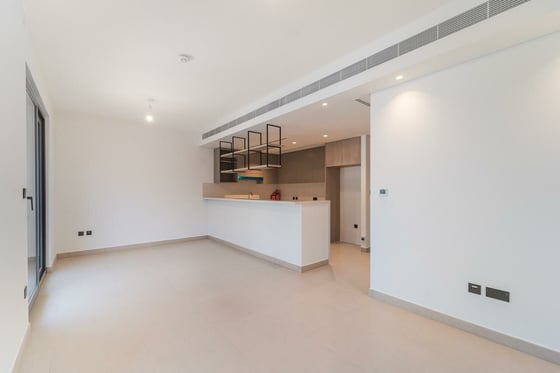 View Today  | Close to Park | Vacant on Transfer, picture 5