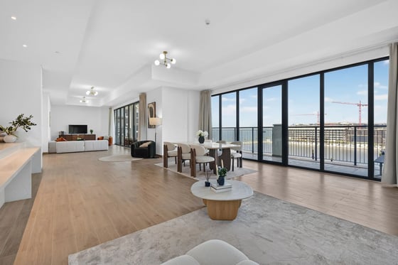 6-bed triplex with private rooftop at La Sirène, Port de La, picture 1