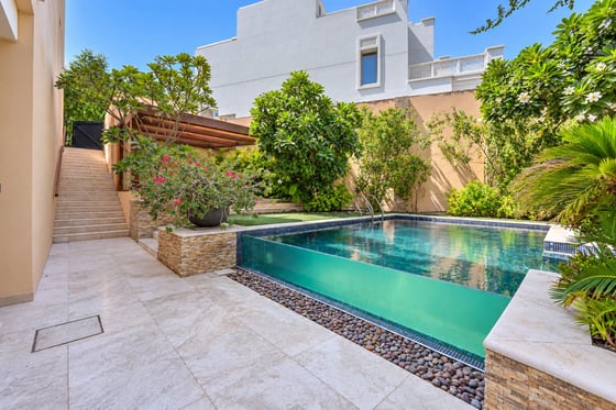 An elegant 4-bed villa in Montgomerie Maisonettes, Emirates, picture 17