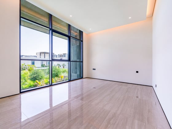 Contemporary Villa with Private Pool and Elevator, picture 10