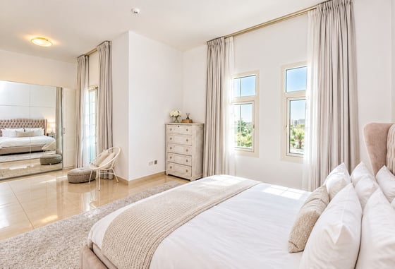 Furnished | Single Row | Vacant........., picture 7