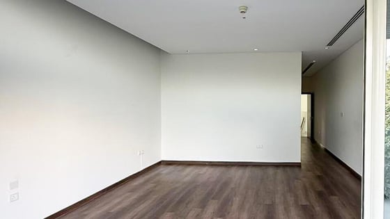 Huge villa in Mohammed Bin Rashid City with private pool, picture 8