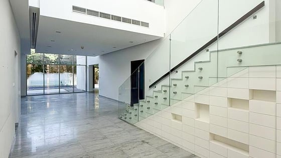 Huge villa in Mohammed Bin Rashid City with private pool, picture 1