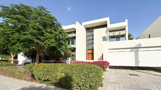Huge villa in Mohammed Bin Rashid City with private pool, picture 12