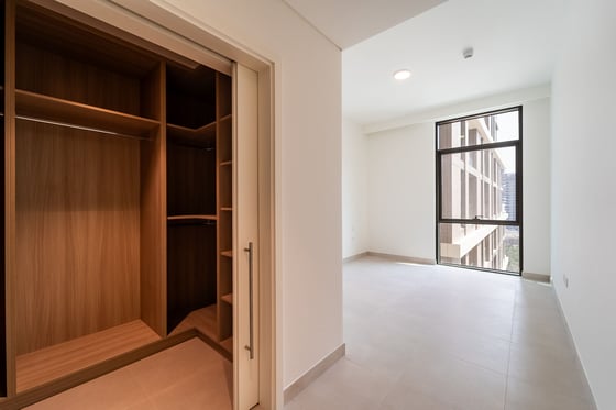 Pool & Park View | New Handover | High Floor, picture 15