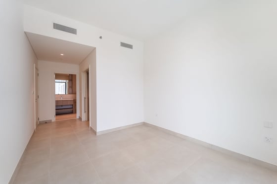 Pool & Park View | New Handover | High Floor, picture 17