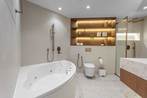 Fully Upgraded | Fully Furnished | Sea View, picture 17