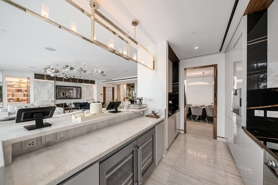**An Exquisite Residence with Penthouse Prestige**, picture 14