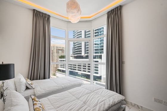 Upgraded, Vacant & Furnished | Viewing Essential, picture 9