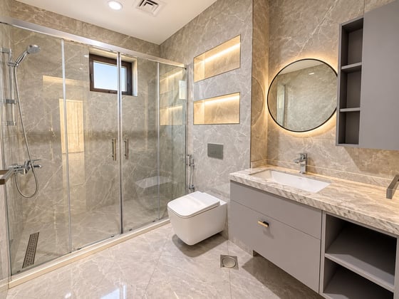 Vacant | Close to Parks and Malls | Very Spacious, picture 10
