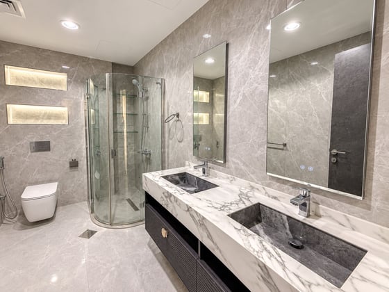 Vacant | Close to Parks and Malls | Very Spacious, picture 7
