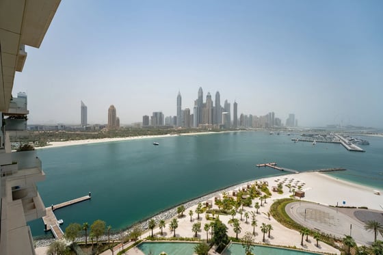 A Marina-facing 3-bed apartment within One at Palm Jumeirah, picture 9