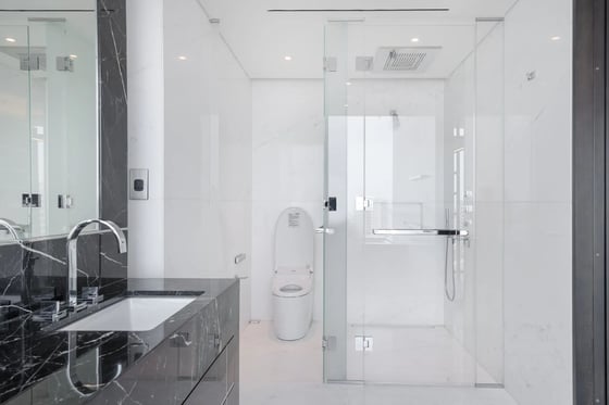 A Marina-facing 3-bed apartment within One at Palm Jumeirah, picture 19