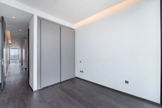 A Marina-facing 3-bed apartment within One at Palm Jumeirah, picture 18