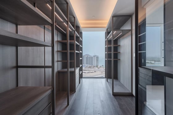 A Marina-facing 3-bed apartment within One at Palm Jumeirah, picture 13