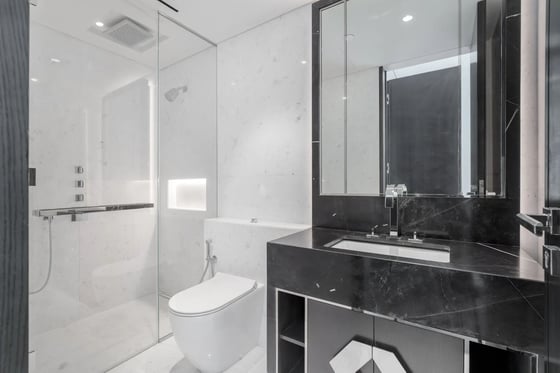 A Marina-facing 3-bed apartment within One at Palm Jumeirah, picture 17
