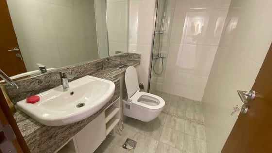 Elegant 2Bedroom Apartment | Prime Dubai Location, picture 14