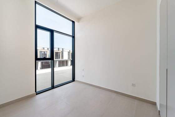 Brand New | Multiple Options | Open for Offers, picture 16