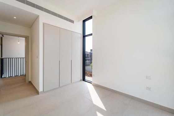 Brand New | Multiple Options | Open for Offers, picture 15