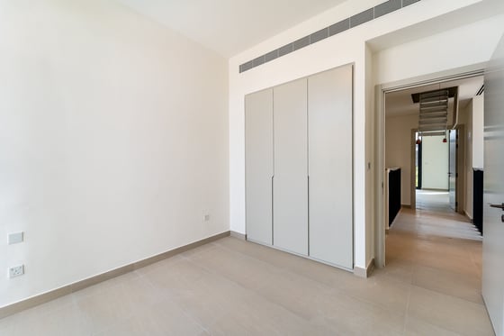 Brand New | Multiple Options | Open for Offers, picture 17