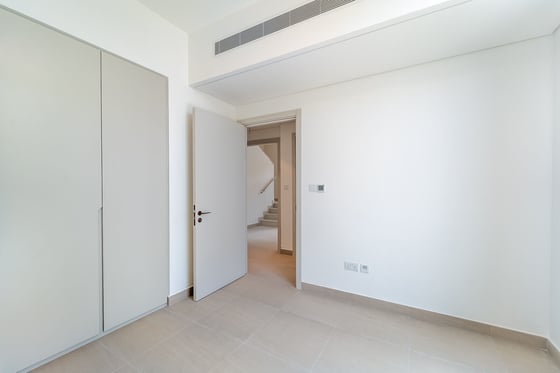 Brand New | Multiple Options | Open for Offers, picture 11