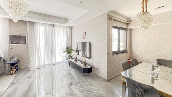 Spacious villa in Dubai Hills Estate with the greenbelt view, picture 6